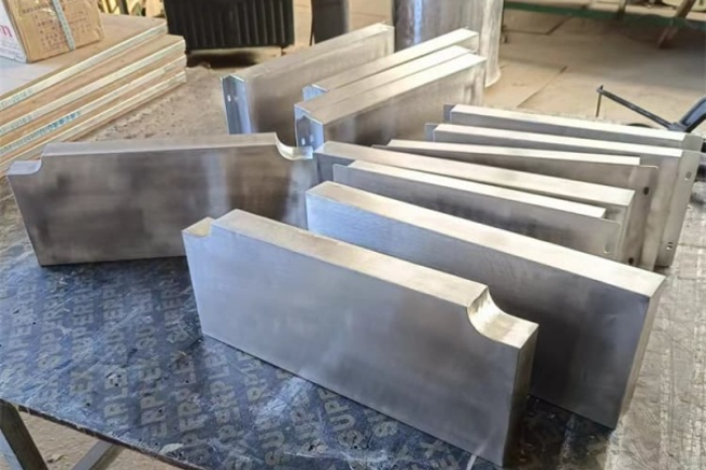 石景山不锈钢包铅件